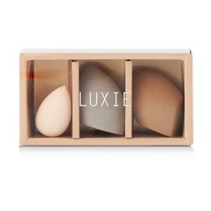 BRAND NEW- Luxie 3- piece makeup sponge set